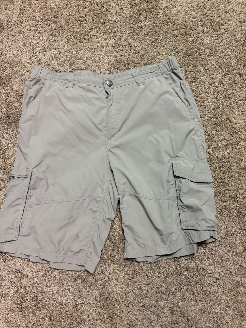 Columbia Men's Khaki Cargo Shorts